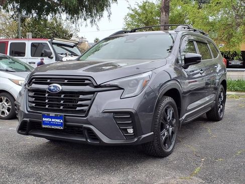 Used 2025 Subaru Ascent Onyx Edition image 1