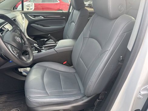 Used 2020 Buick Enclave Essence w/ Sport Touring Edition image 16