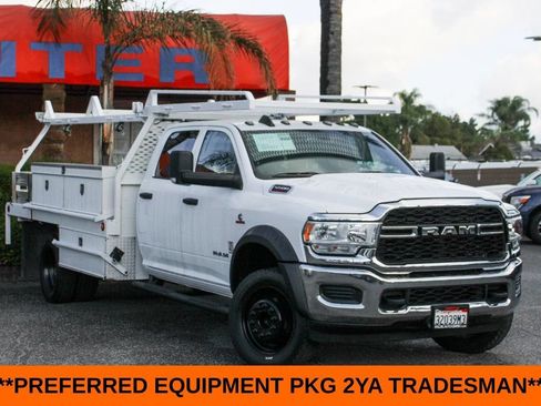 Used 2022 RAM 5500 Tradesman w/ Chrome Appearance Group AWD/4WD image 2