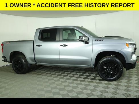 Used 2023 Chevrolet Silverado 1500 LT Trail Boss w/ Convenience Package II AWD/4WD image 2
