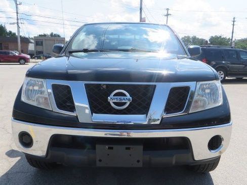 Used 2010 Nissan Frontier SE w/ SE Value Truck Pkg AWD/4WD image 5