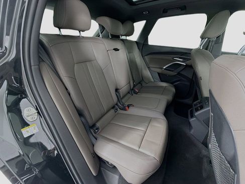 Certified 2025 Audi Q5 Premium w/ Convenience Package image 28