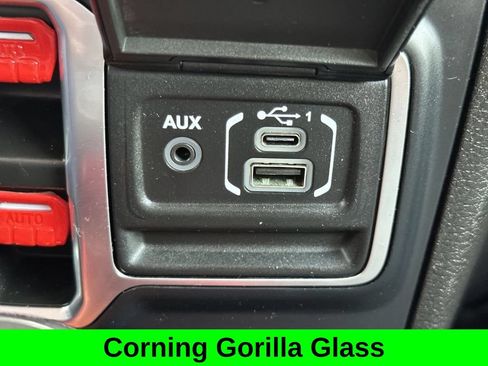 Used 2024 Jeep Gladiator Sport AWD/4WD image 19