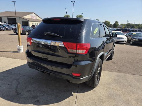 Used 2011 Jeep Grand Cherokee Laredo image 5