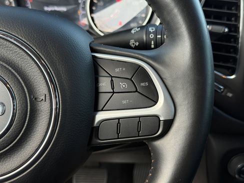 Used 2019 Jeep Compass Latitude w/ Popular Equipment Group image 17