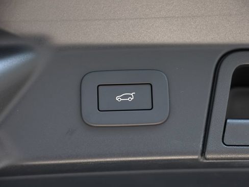 New 2026 Land Rover Range Rover Velar S AWD/4WD image 7