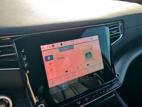 Used 2023 Jeep Wagoneer Series II w/ Premium Group I image 23