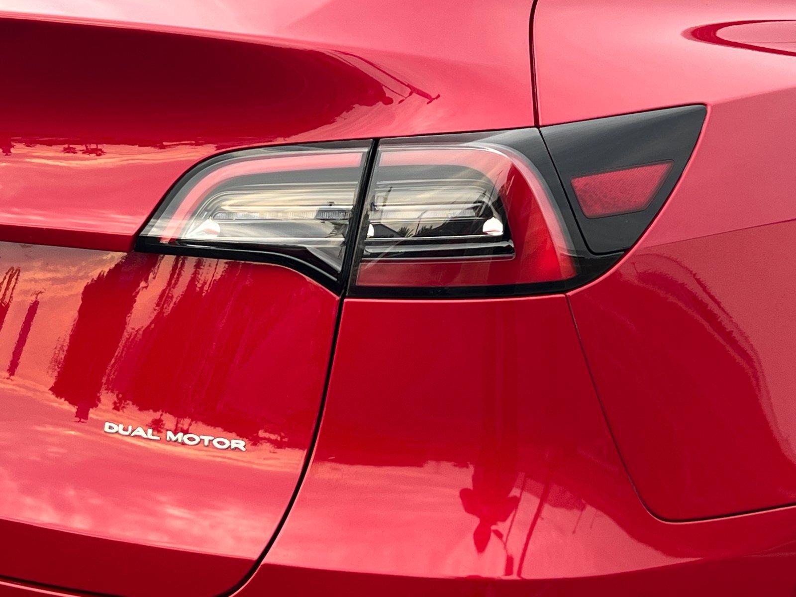Used 2022 Tesla Model Y Long Range AWD/4WD image 27