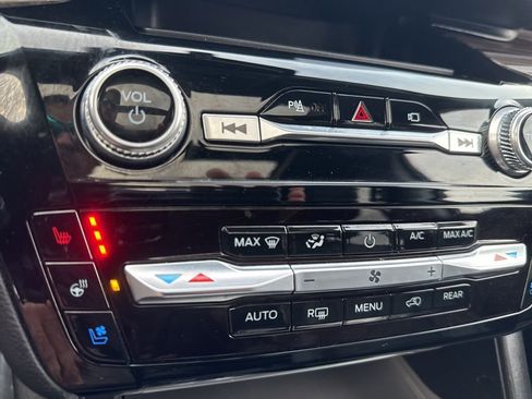 Certified 2022 Ford Explorer Limited image 19