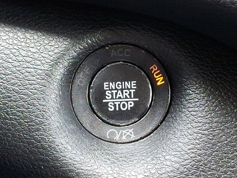 Used 2017 Jeep Cherokee Limited AWD/4WD image 27