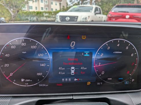 Used 2025 Mercedes-Benz C 300 Sedan image 27