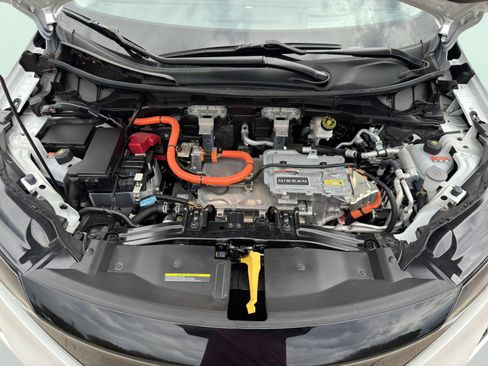 Used 2025 Nissan Ariya FWD image 14