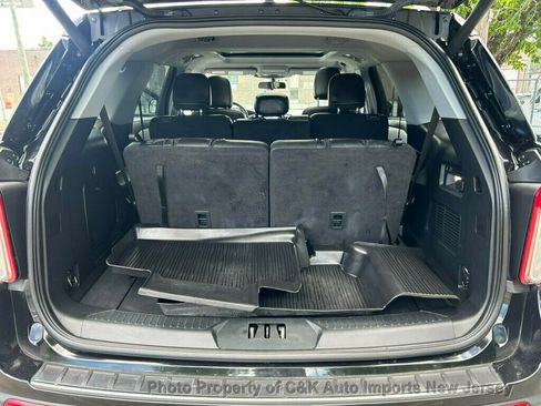 Used 2023 Ford Explorer XLT w/ Equipment Group 202A AWD/4WD image 70