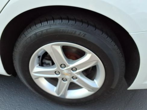 Used 2023 Chevrolet Malibu LS w/ Driver Confidence Package FWD image 7