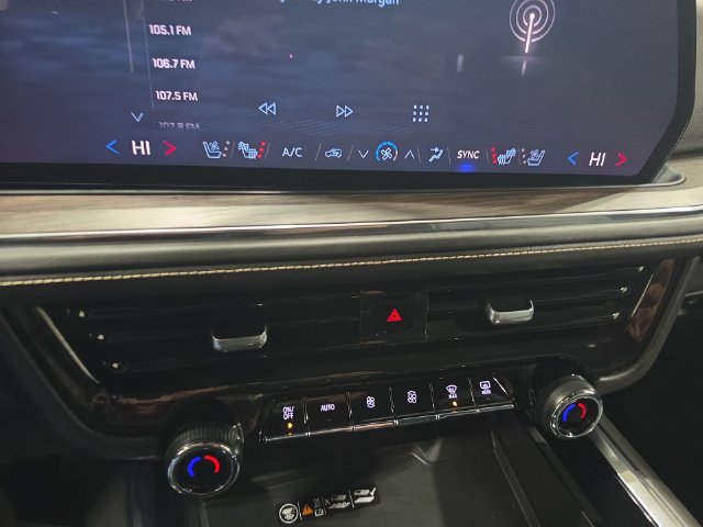 Used 2025 Chevrolet Tahoe Premier AWD/4WD image 15