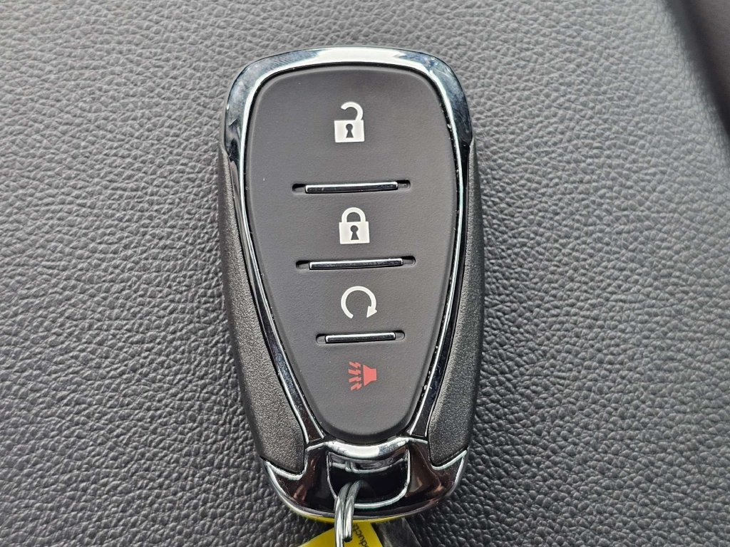 Used 2024 Chevrolet Trax ACTIV w/ Sunroof Package FWD image 30