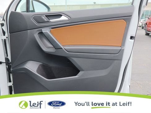 Used 2019 Volkswagen Tiguan SE image 38