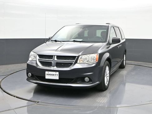 Used 2020 Dodge Grand Caravan SXT FWD image 29