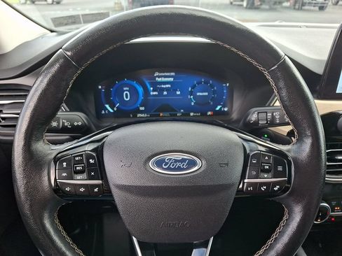 Used 2022 Ford Escape Titanium w/ Titanium Elite Package AWD/4WD image 19