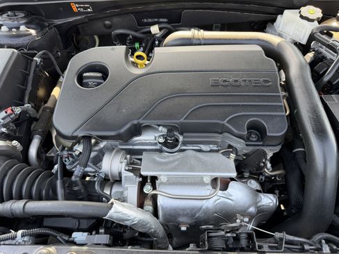Used 2023 Chevrolet Malibu LT FWD image 28