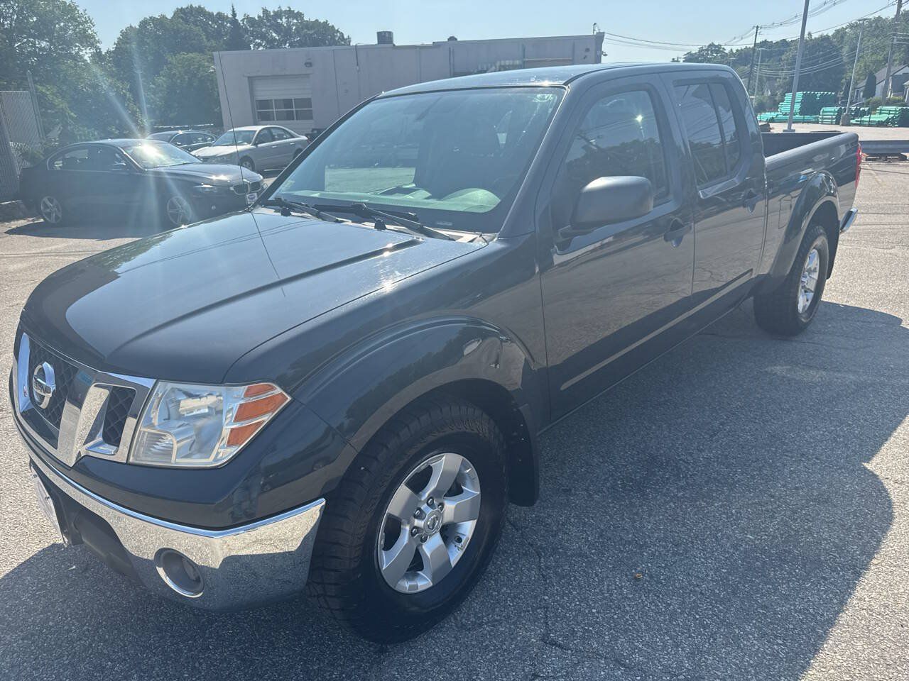Used 2011 Nissan Frontier SV AWD/4WD image 3