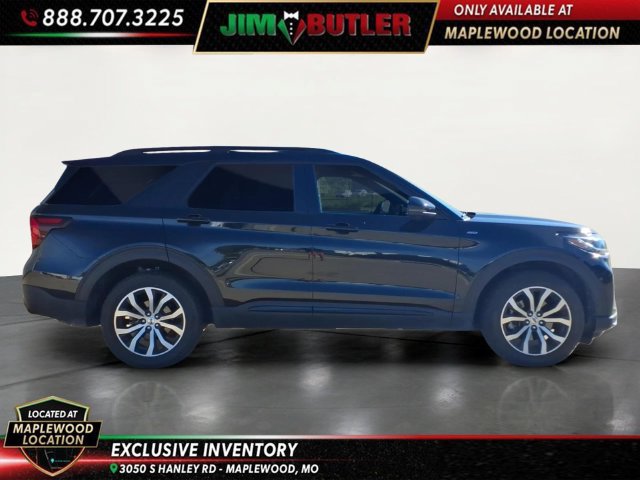 Used 2025 Ford Explorer ST-Line AWD/4WD image 5