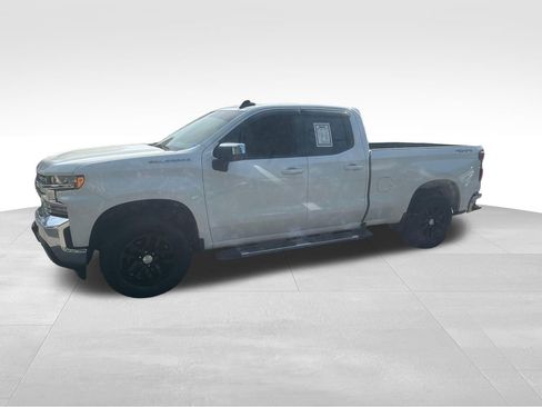 Used 2020 Chevrolet Silverado 1500 LT w/ Trailering Package AWD/4WD image 3