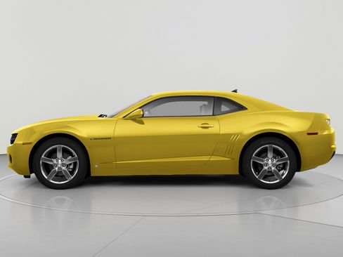 Used 2010 Chevrolet Camaro SS w/ RS Package RWD image 2