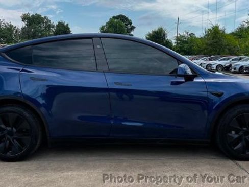 Used 2025 Tesla Model Y Long Range RWD image 5