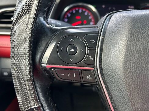 Used 2020 Toyota Camry XSE image 19