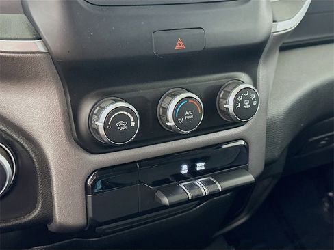 Used 2019 RAM 1500 Big Horn image 23