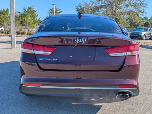 Used 2017 Kia Optima LX w/ Driver Convenience Package image 5