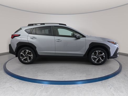 Used 2024 Subaru Crosstrek 2.0i Premium AWD/4WD image 4