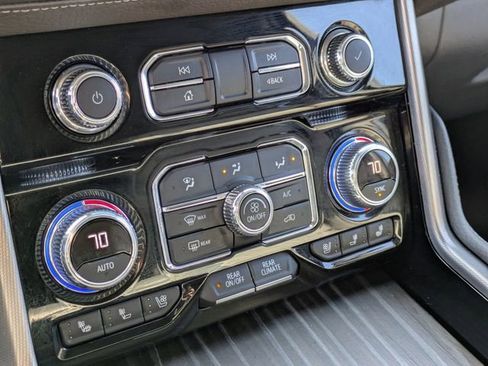 Used 2022 GMC Yukon Denali image 24