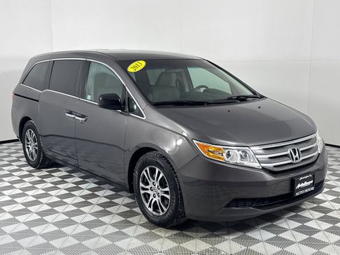 Used 2013 Honda Odyssey EX image 3