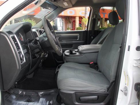 Used 2018 RAM 2500 SLT AWD/4WD image 16