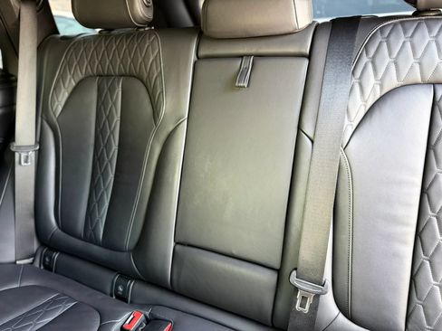 Used 2019 BMW X5 xDrive50i w/ M Sport Package AWD/4WD image 24