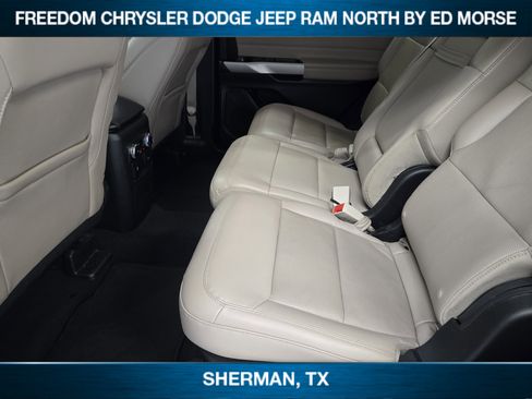 Used 2024 Ford Explorer Limited image 20