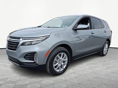 Used 2023 Chevrolet Equinox LT image 3