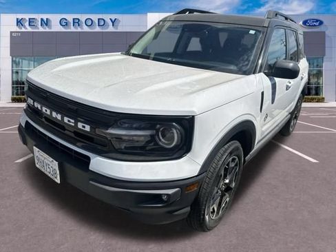 Used 2023 Ford Bronco Sport Outer Banks w/ Tech Package AWD/4WD image 4
