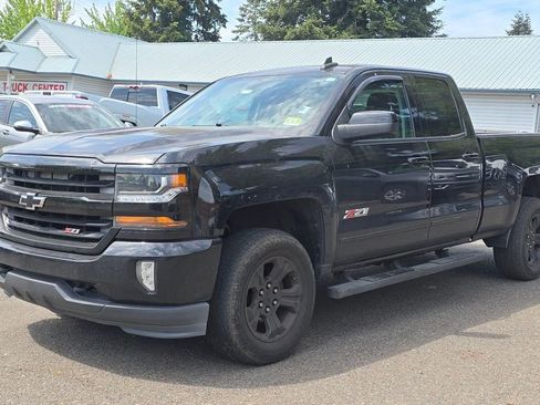 Used 2016 Chevrolet Silverado 1500 LT w/ Midnight Edition AWD/4WD image 7