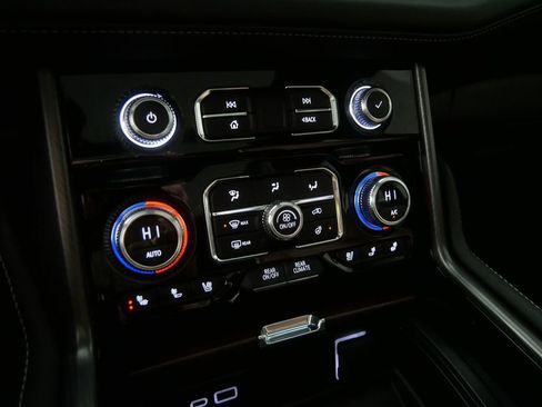 Used 2024 GMC Yukon Denali Ultimate image 29