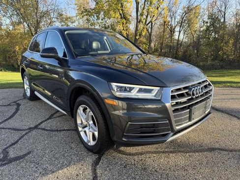 Used 2018 Audi Q5 2.0T Premium Plus w/ Premium Plus Package image 2