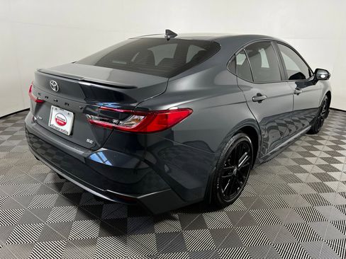 Used 2026 Toyota Camry SE w/ Convenience Package FWD image 5