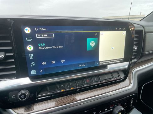 Used 2022 Chevrolet Silverado 1500 LT w/ Z71 Off-Road Package image 17