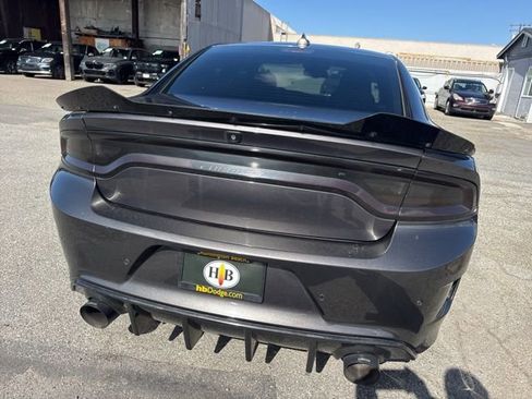 Used 2019 Dodge Charger GT RWD image 6