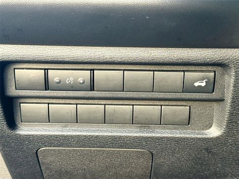 Used 2024 Mitsubishi Outlander SE image 10