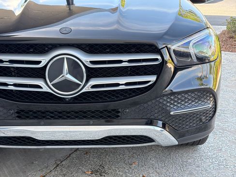Used 2022 Mercedes-Benz GLE 350 4MATIC w/ Premium Package image 11