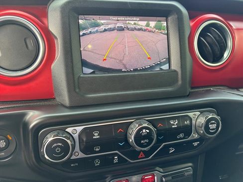 Used 2021 Jeep Wrangler Unlimited Rubicon AWD/4WD image 8