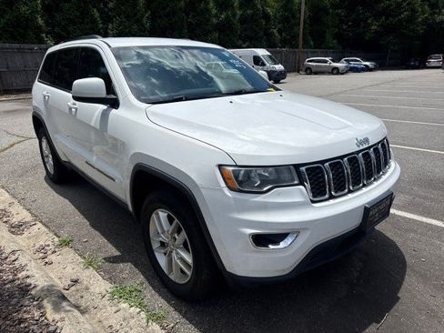 Used 2017 Jeep Grand Cherokee Laredo w/ Quick Order Package 23E AWD/4WD image 1